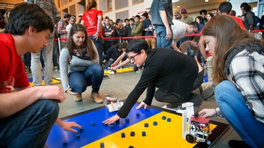 students compete in Cube Craze