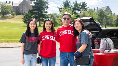 Cornell Family during Move-In